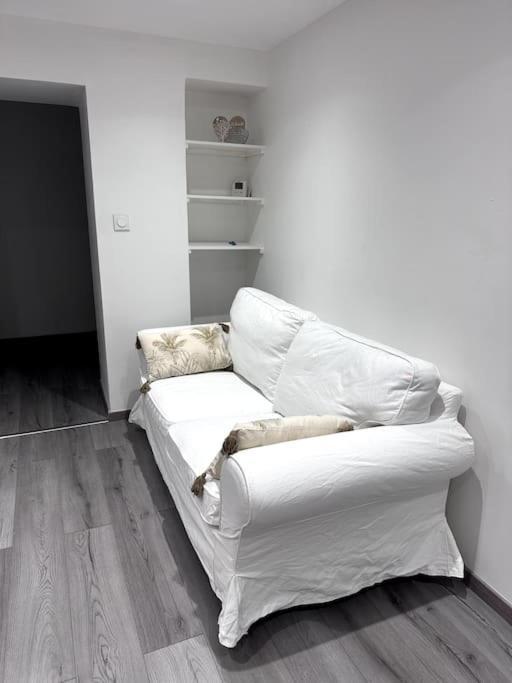 Appartement T4 En Hyper-Centre Bourgoin-Jallieu Exterior foto